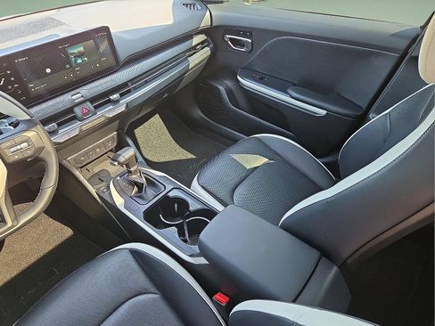 Used 2025 Kia K4 GT-Line w/ GT-Line Premium Package FWD image 12