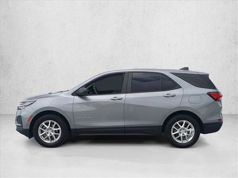 Used 2023 Chevrolet Equinox LS w/ LS Convenience Package FWD image 9