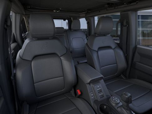 New 2025 Ford Bronco Badlands image 10