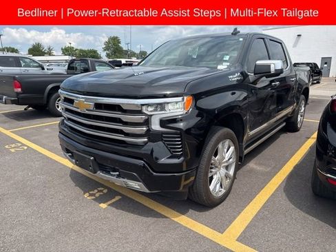 Used 2025 Chevrolet Silverado 1500 High Country AWD/4WD image 1