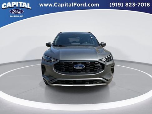 Certified 2024 Ford Escape ST-Line w/ Tech Pack #1 AWD/4WD image 3
