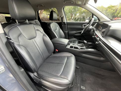 Used 2024 Kia Sorento S image 39