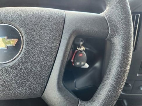 Used 2025 Chevrolet Express 3500 w/ Power Convenience Package image 31