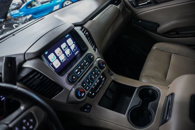 Used 2018 GMC Yukon SLT w/ Open Road Package AWD/4WD image 7