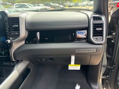 New 2026 RAM 1500 Laramie AWD/4WD image 29