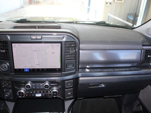 Used 2025 Ford F250 Lariat w/ Black Appearance Package image 25