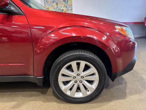 Used 2011 Subaru Forester 2.5X Premium w/ All-Weather Pkg AWD/4WD image 55