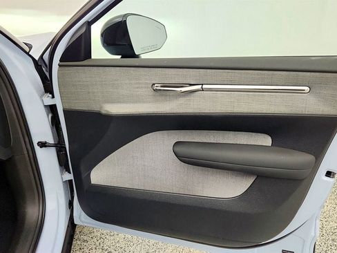 Used 2025 Volvo EX30 Ultra image 27