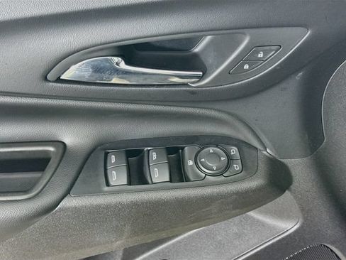 Used 2018 Chevrolet Equinox LT w/ Sun & Infotainment Package AWD/4WD image 18