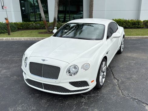 Used 2016 Bentley Continental GT image 11