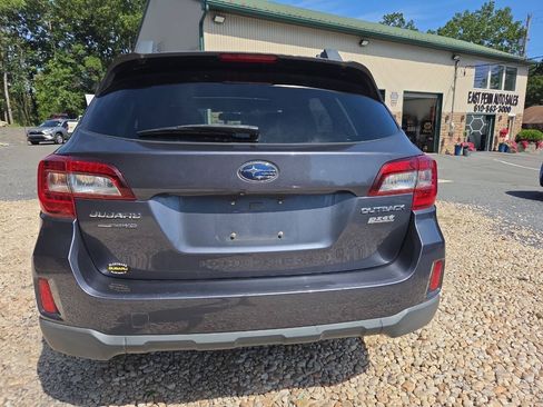 Used 2015 Subaru Outback 2.5i Limited AWD/4WD image 5