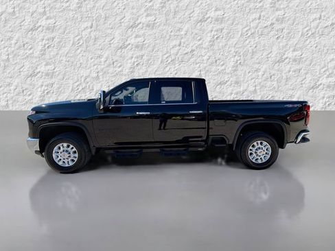 Used 2024 Chevrolet Silverado 2500 LTZ image 6