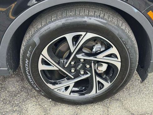 Used 2024 Lincoln Nautilus Premier w/ Equipment Group 102A image 9