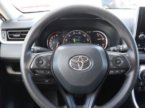Used 2025 Toyota RAV4 XLE image 20