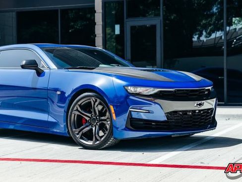 Used 2019 Chevrolet Camaro SS RWD image 40