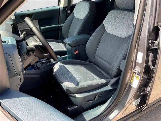 New 2026 Ford Maverick XLT w/ XLT Luxury Package FWD image 8