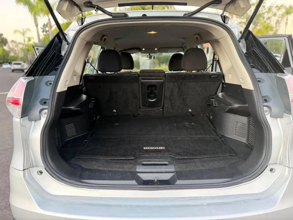 Used 2016 Nissan Rogue S FWD image 3