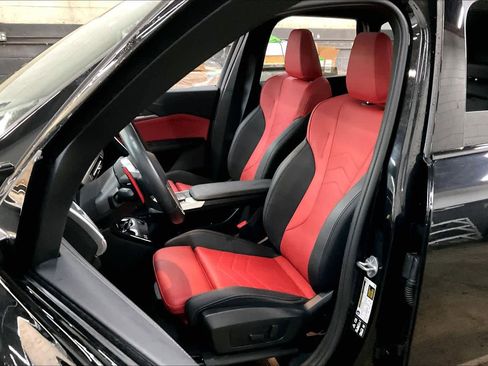 Used 2024 BMW X1 M35i w/ Premium Package image 27