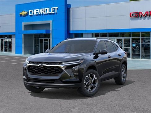 New 2026 Chevrolet Trax LT w/ Driver Confidence Package image 6