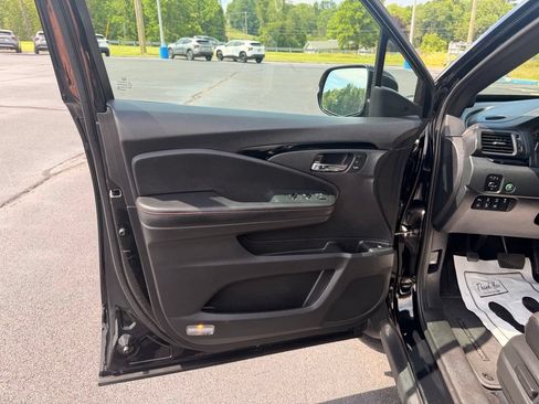 Used 2023 Honda Ridgeline Black Edition image 33