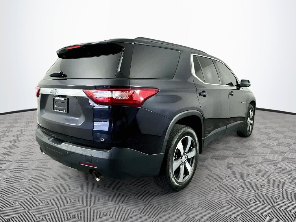 Used 2020 Chevrolet Traverse LT w/ LT Premium Package AWD/4WD image 12