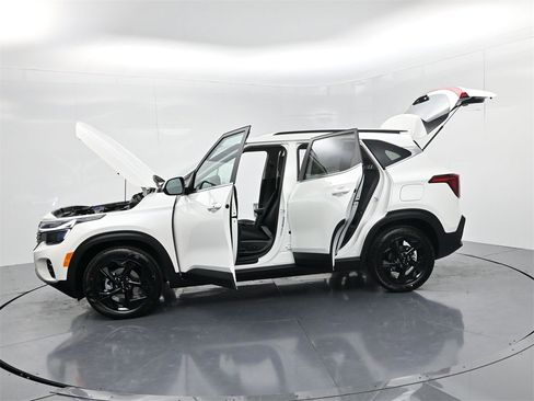 New 2026 Kia Seltos EX image 55