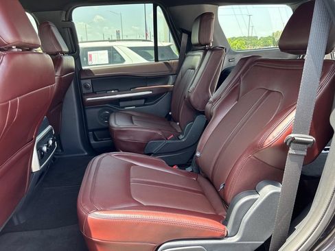 Used 2024 Ford Expedition Limited AWD/4WD image 15