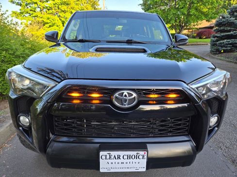 Used 2015 Toyota 4Runner Trail Premium AWD/4WD image 7