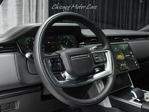 Used 2026 Land Rover Range Rover Long Wheelbase Autobiography AWD/4WD image 9