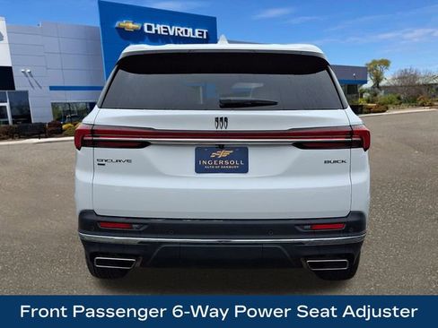 Used 2025 Buick Enclave Preferred image 7