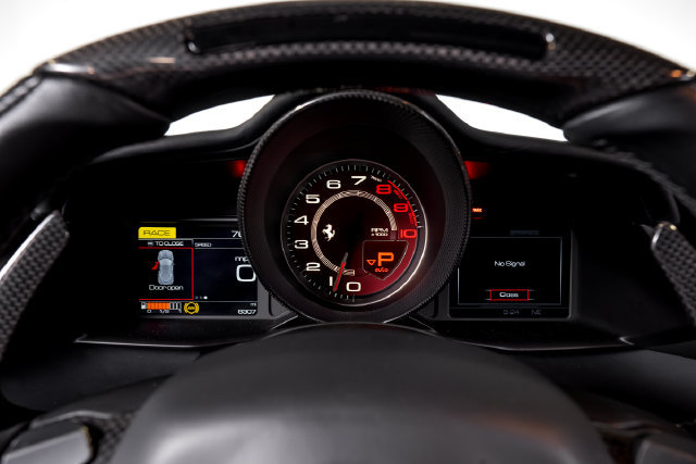 Certified 2018 Ferrari 488 GTB RWD image 32