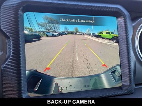 Used 2023 Jeep Gladiator Overland AWD/4WD image 5