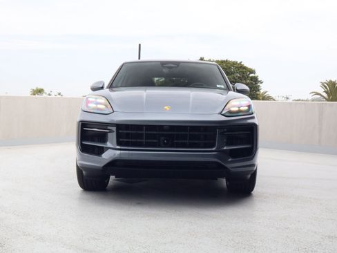 New 2026 Porsche Cayenne Coupe AWD/4WD image 6