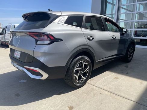 Used 2025 Kia Sportage LX FWD image 34