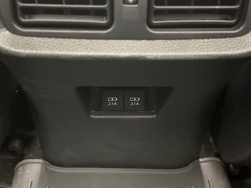 Used 2021 Toyota Venza Limited w/ Advanced Technology Package AWD/4WD image 22