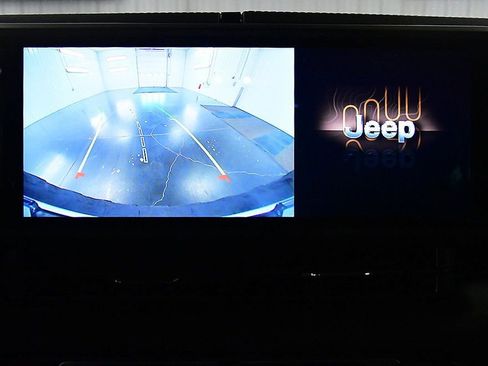 Used 2024 Jeep Wrangler Unlimited Rubicon image 24