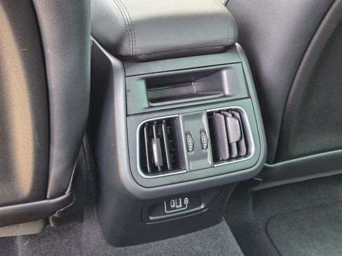 Used 2024 Maserati Grecale GT AWD/4WD image 26