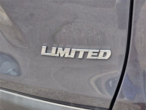 Used 2019 Toyota RAV4 Limited w/ Advanced Technology Package FWD image 25