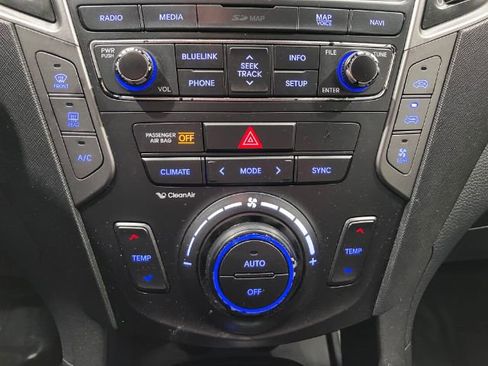 Used 2017 Hyundai Santa Fe Limited image 34