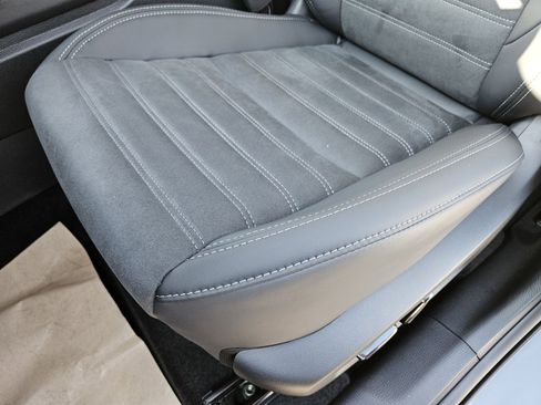 New 2026 Mitsubishi Outlander AWD image 8