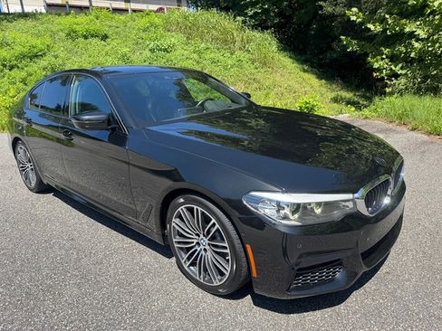 Used 2019 BMW 530i w/ M Sport Package RWD image 4