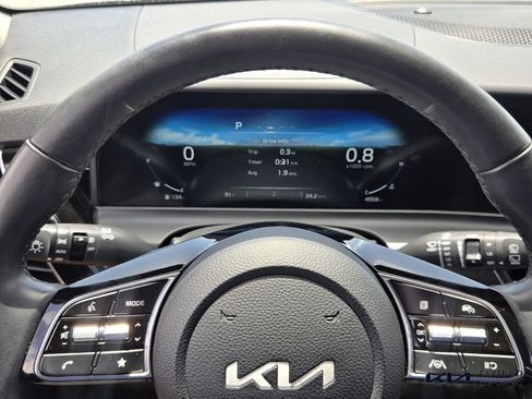 Certified 2025 Kia Seltos X-Line AWD/4WD image 30