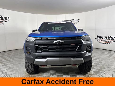 Used 2023 Chevrolet Colorado Trail Boss w/ Technology Package AWD/4WD image 3