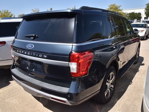 Used 2024 Ford Expedition XLT RWD image 5