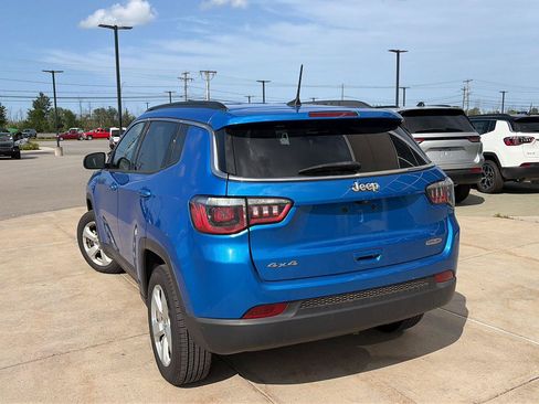 Used 2020 Jeep Compass Latitude w/ Cold Weather Group AWD/4WD image 3