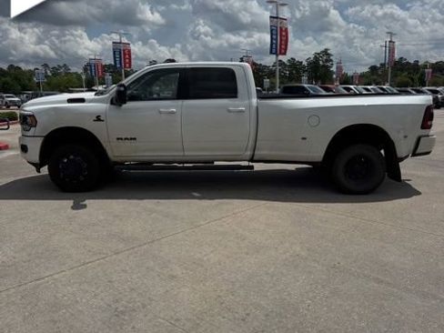 Used 2024 RAM 3500 Big Horn w/ Night Edition image 2