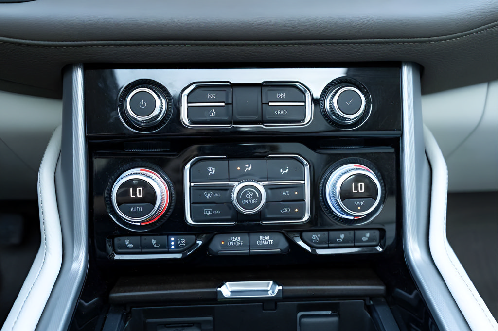 Used 2021 GMC Yukon Denali AWD/4WD image 21