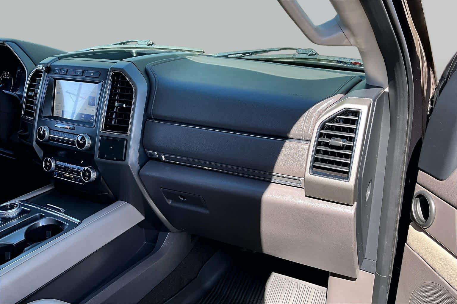 Used 2021 Ford Expedition XLT AWD/4WD image 18
