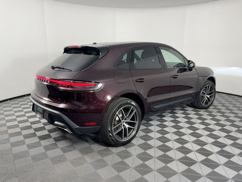Used 2026 Porsche Macan image 9