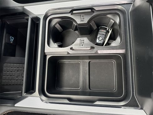 Certified 2024 Ford F350 Platinum w/ Tremor Off-Road Package image 38